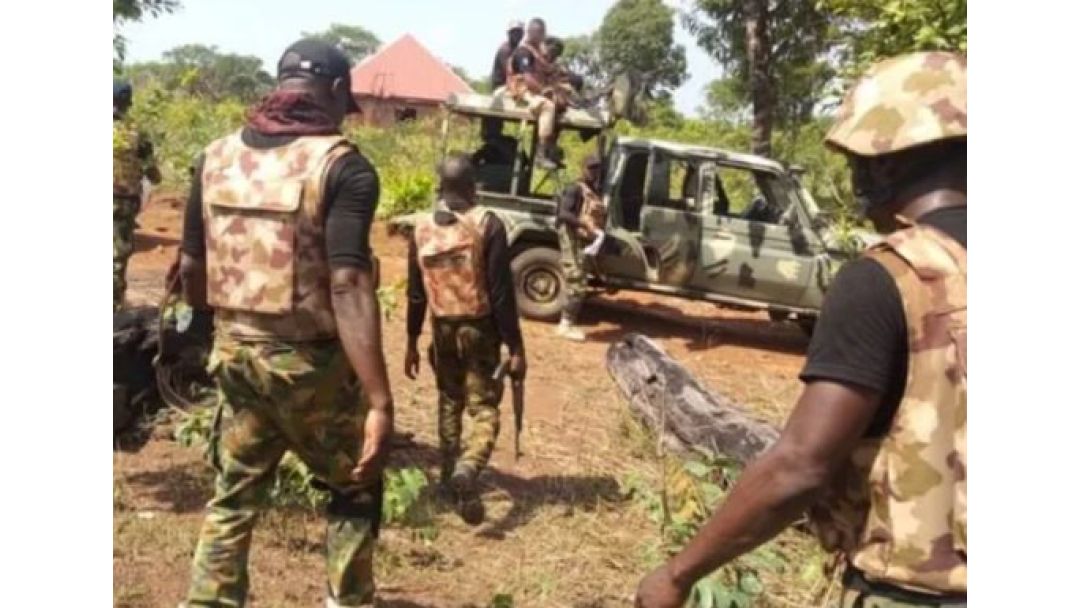 Featured image: Àwọn ọmọ ogun ti mu àwọn olùpèsè ISWAP mẹjọ, tí wọ́n sì gba àwọn olùjàbọ mẹ́rinláàdọ́ta marun-ún lọ́wọ́.