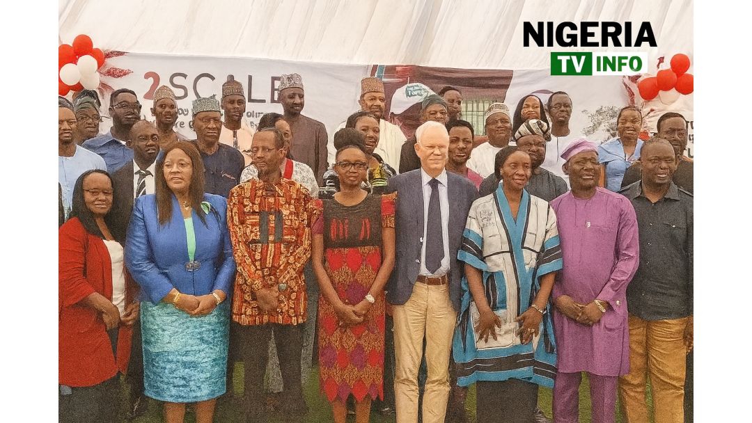 Lẹ́yìn Ọdún 13, Ìjọba Netherlands Fún Àwọn Olùṣàkóso Ọgbà Ọ̀nà Nàìjíríà Nípa Ètò Ọgbà Ọ̀nà Ìṣèlú